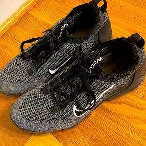 Oreo vapormax size 11